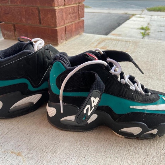 Air Griffey Max 1 sneakers - Picture 3 of 3